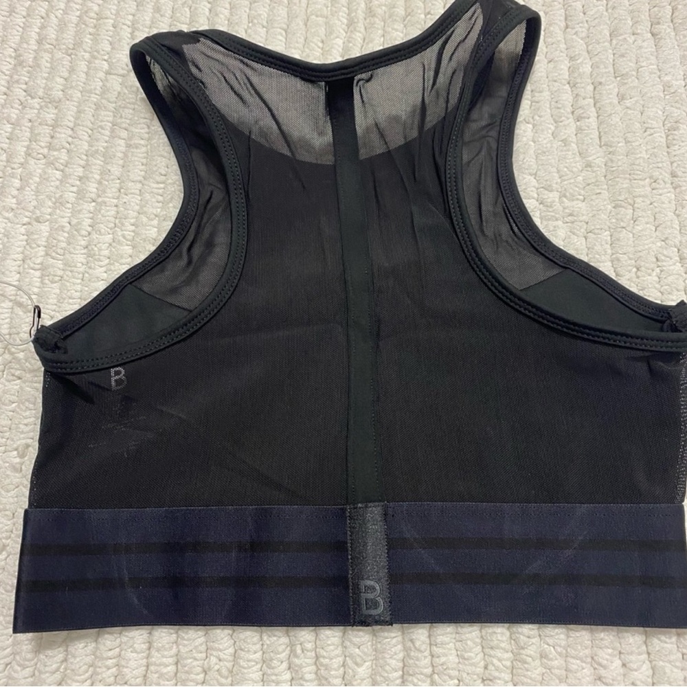 Beloforte Coco Sports Bra in Black Racerback. Size Small. NWT! Size S